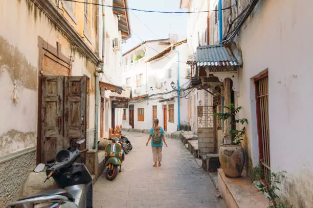 Stone Town's street during the 6-day Zanzibar beach holiday tour package